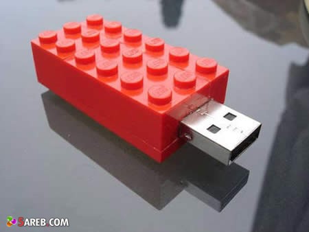 فلاشات USB بأشكال عجيبة